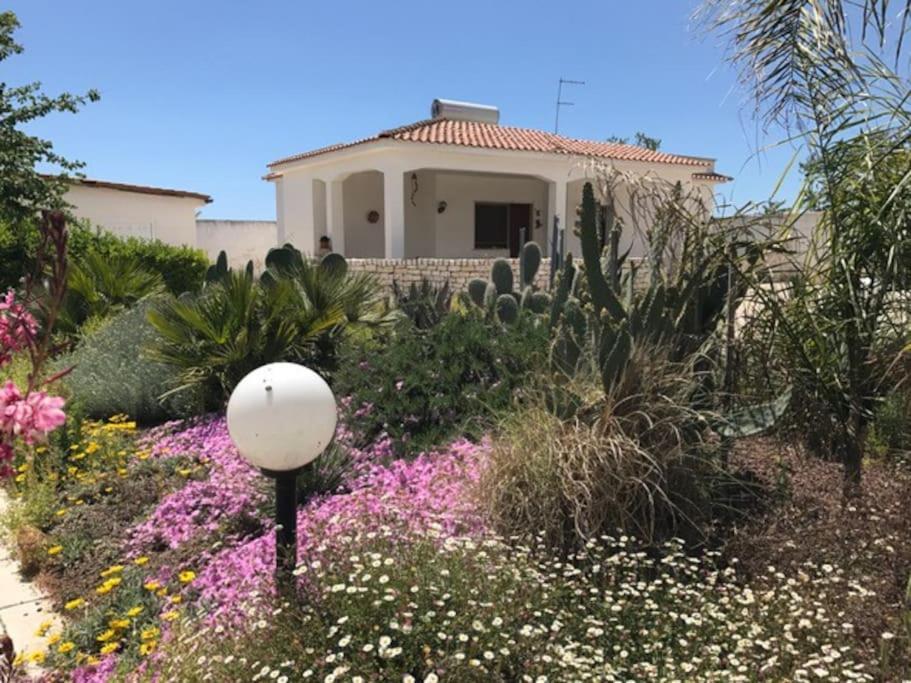 Villa Eugenia In Campomarino Di Maruggio, Puglia - Casa Vacanze 外观 照片